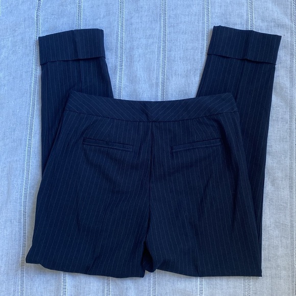 Tommy Hilfiger NWOT cuffed pinstripe trousers. - Picture 9 of 9